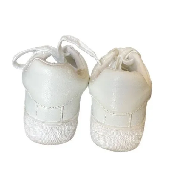 The Jenny White Solid Sneakers - Picture 5 of 7